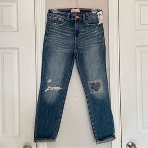 Abercrombie kids Medium Wash Girlfriend Jeans Embroidered Heart Size 15/16 Slim